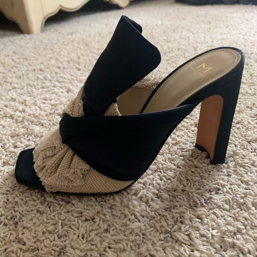 * SOLD*  New Marc Fisher Mules